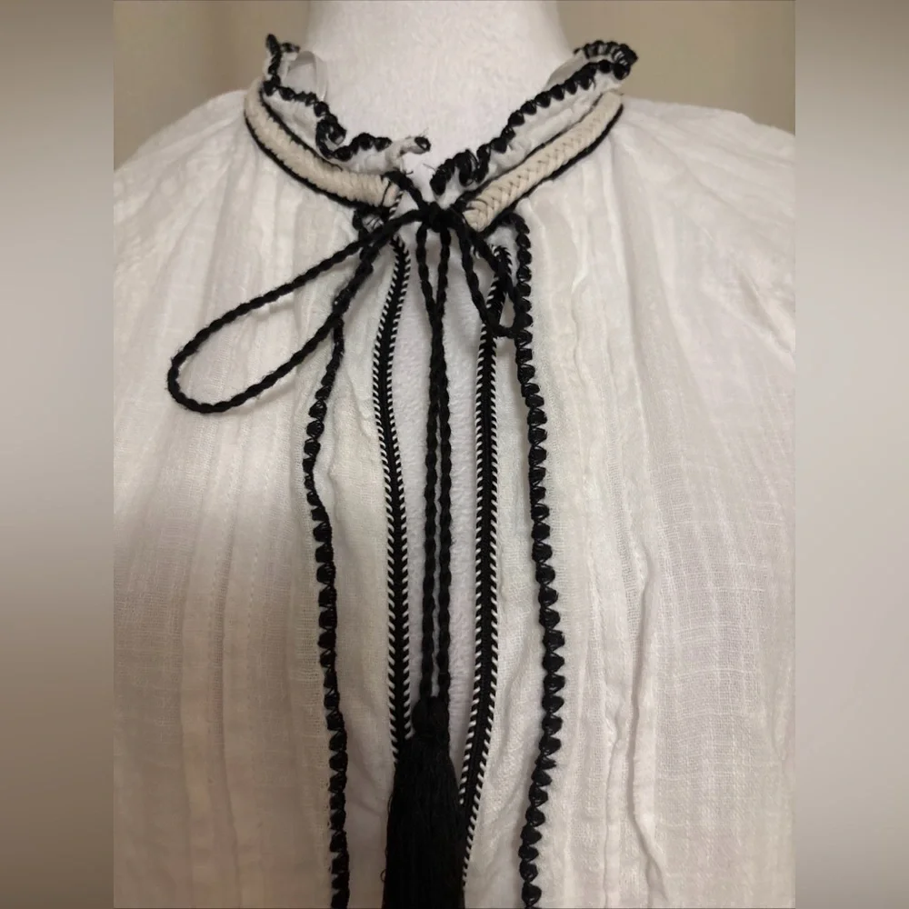 Zara White Blouse with Black Accents - Picture 3 of 6
